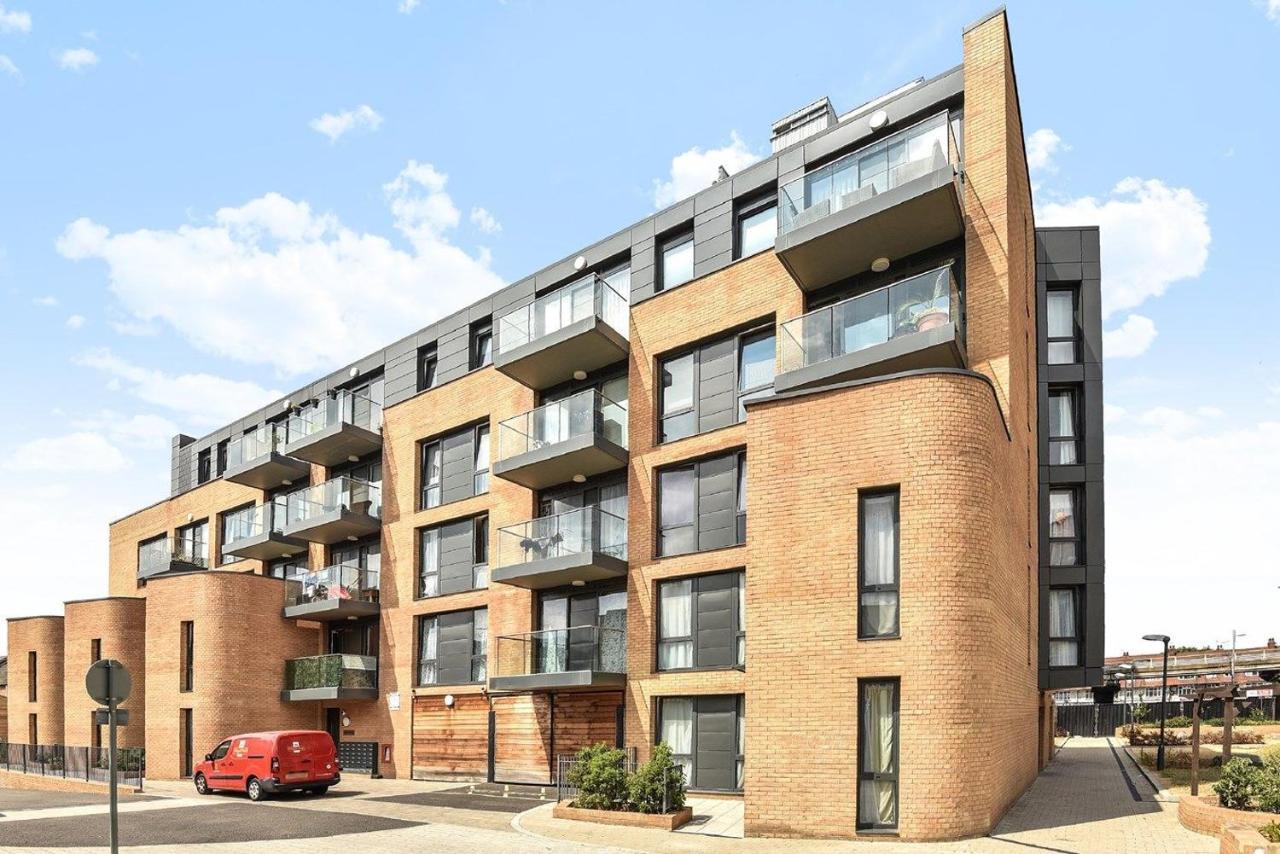 Kew Bridge Penthouse Apartment Лондон Екстериор снимка